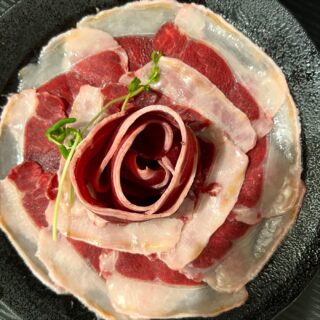 ツキノワグマの上質な脂は驚くほど甘く、…