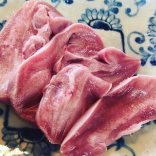 希少部位、ラムタン サク♪コリ♪ 楽しく美味…
